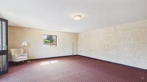 Photo 16- click for photo gallery